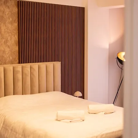 Leco Apartment *